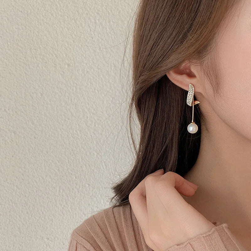 Novo clássico elegante imitação de pérola balançar brincos para mulheres cristal longo borla requintado gota brinco jóias de casamento